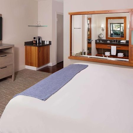 Chrysalis Inn & Spa Bellingham, Curio Collection By Hilton Bagian luar foto