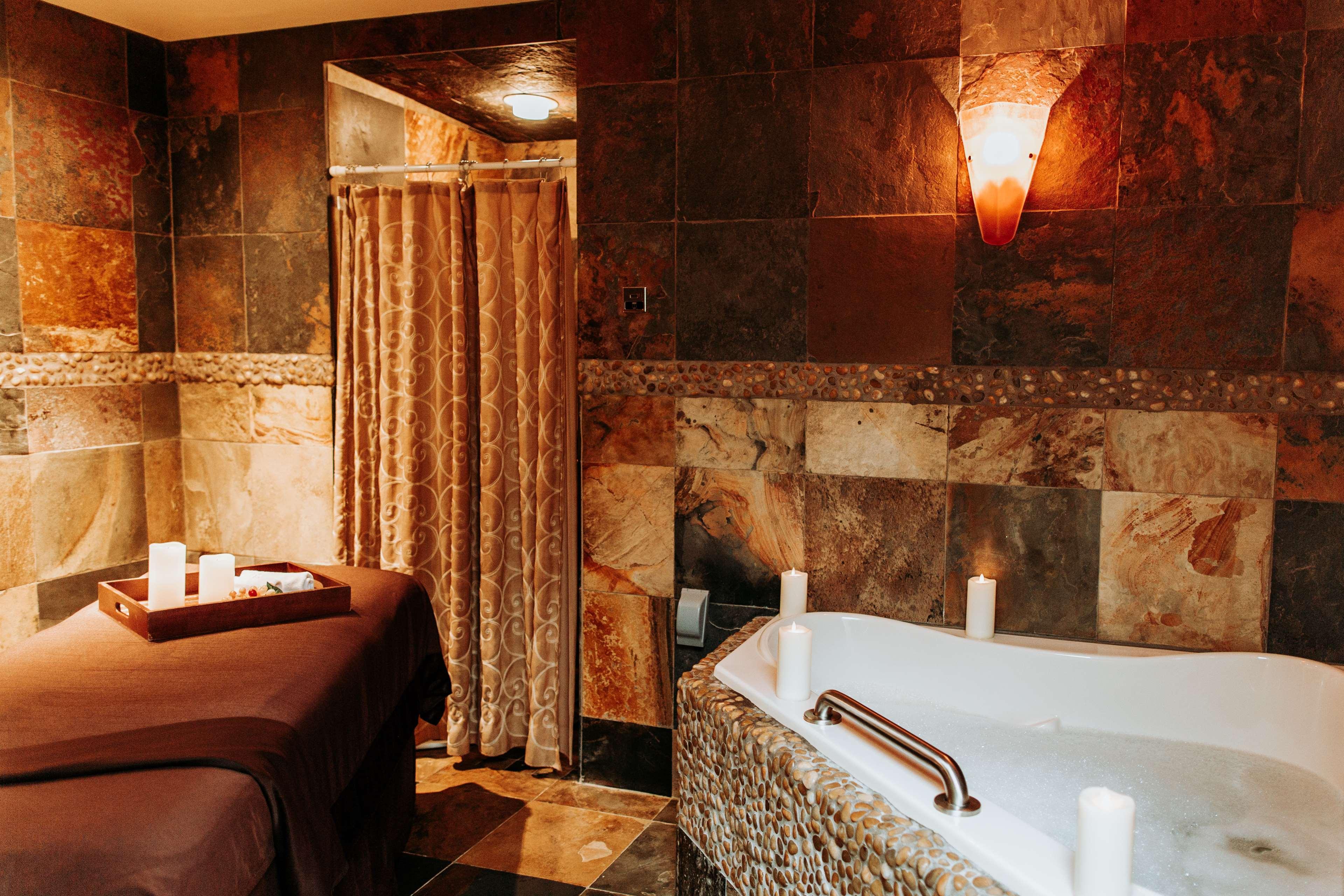 Chrysalis Inn & Spa Bellingham, Curio Collection By Hilton Bagian luar foto