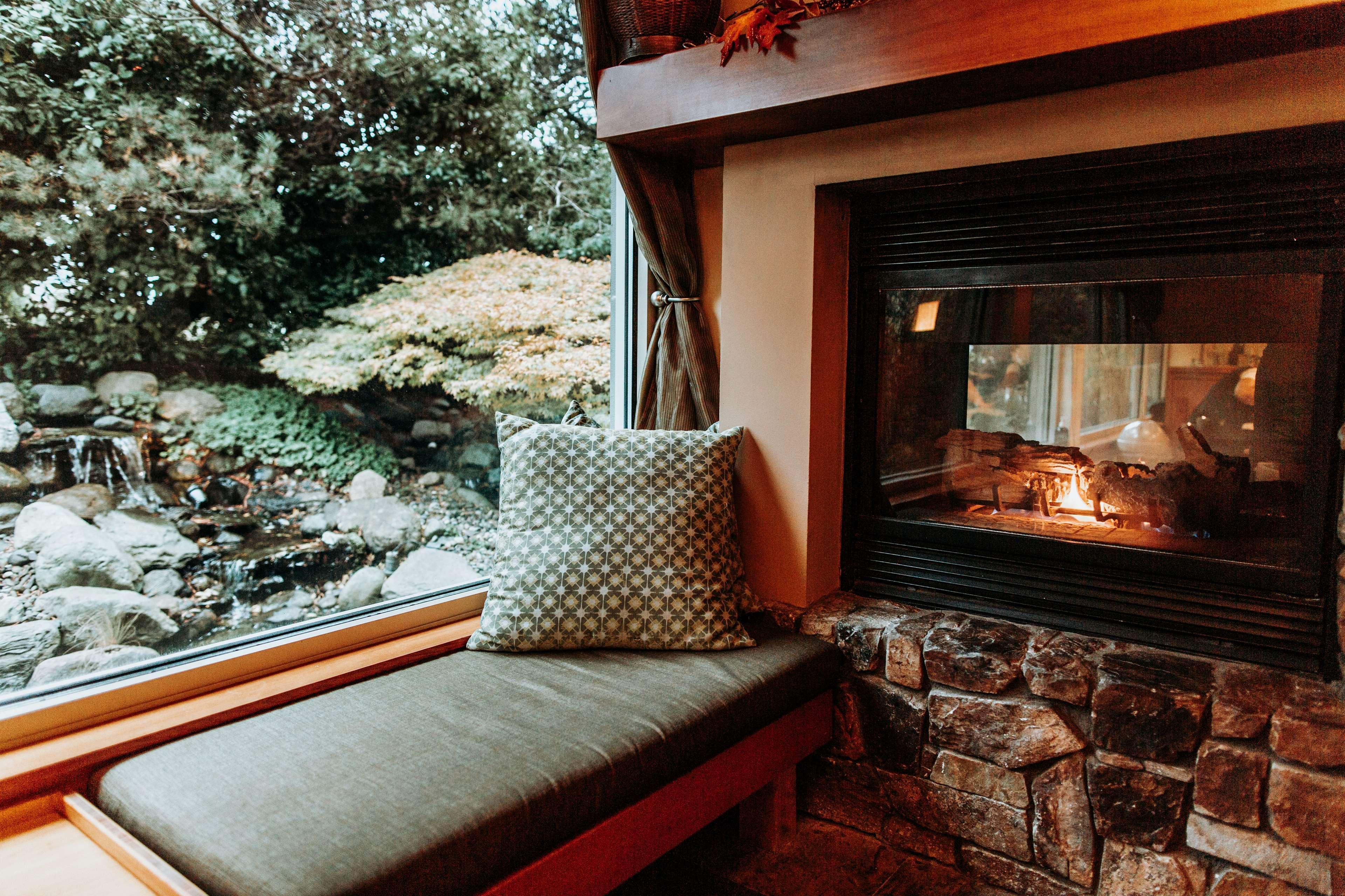 Chrysalis Inn & Spa Bellingham, Curio Collection By Hilton Bagian luar foto