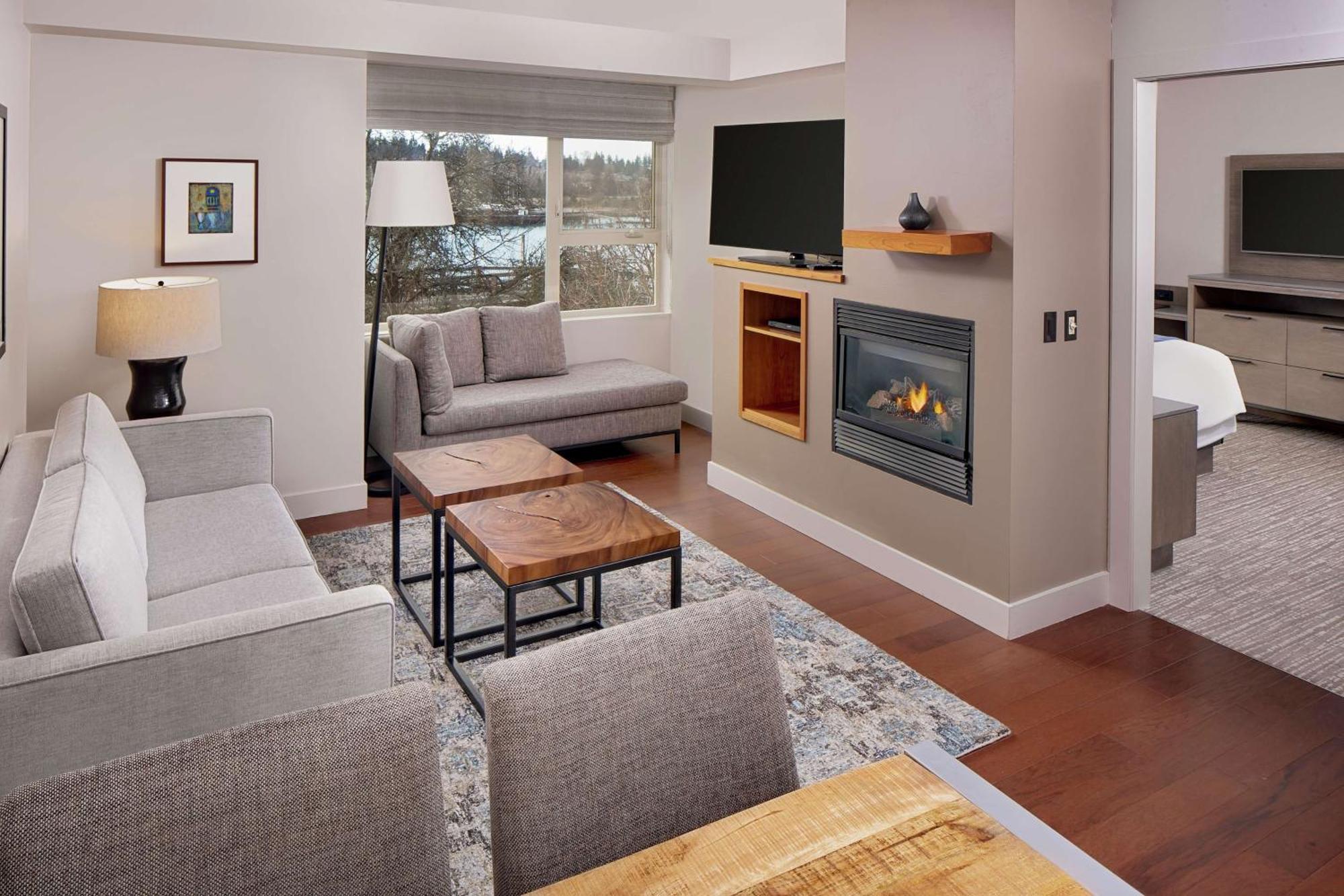 Chrysalis Inn & Spa Bellingham, Curio Collection By Hilton Bagian luar foto