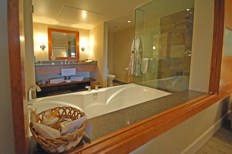 Chrysalis Inn & Spa Bellingham, Curio Collection By Hilton Bagian luar foto